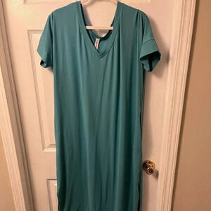 Women’s Zenana Outfitters Dress Size Medium